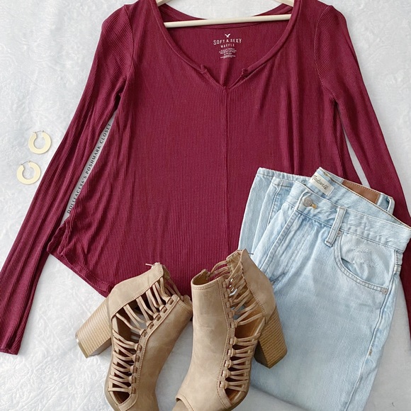 American Eagle Outfitters Tops - AEO Soft & Sexy Split V Neck  Long Sleeve Waffle Tee